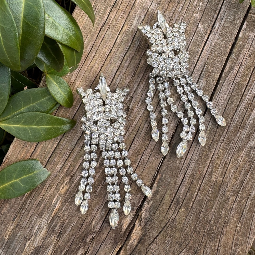 Hattie Carnegie Crystal Rhinestone Chain  Dangle Chandelier Earrings